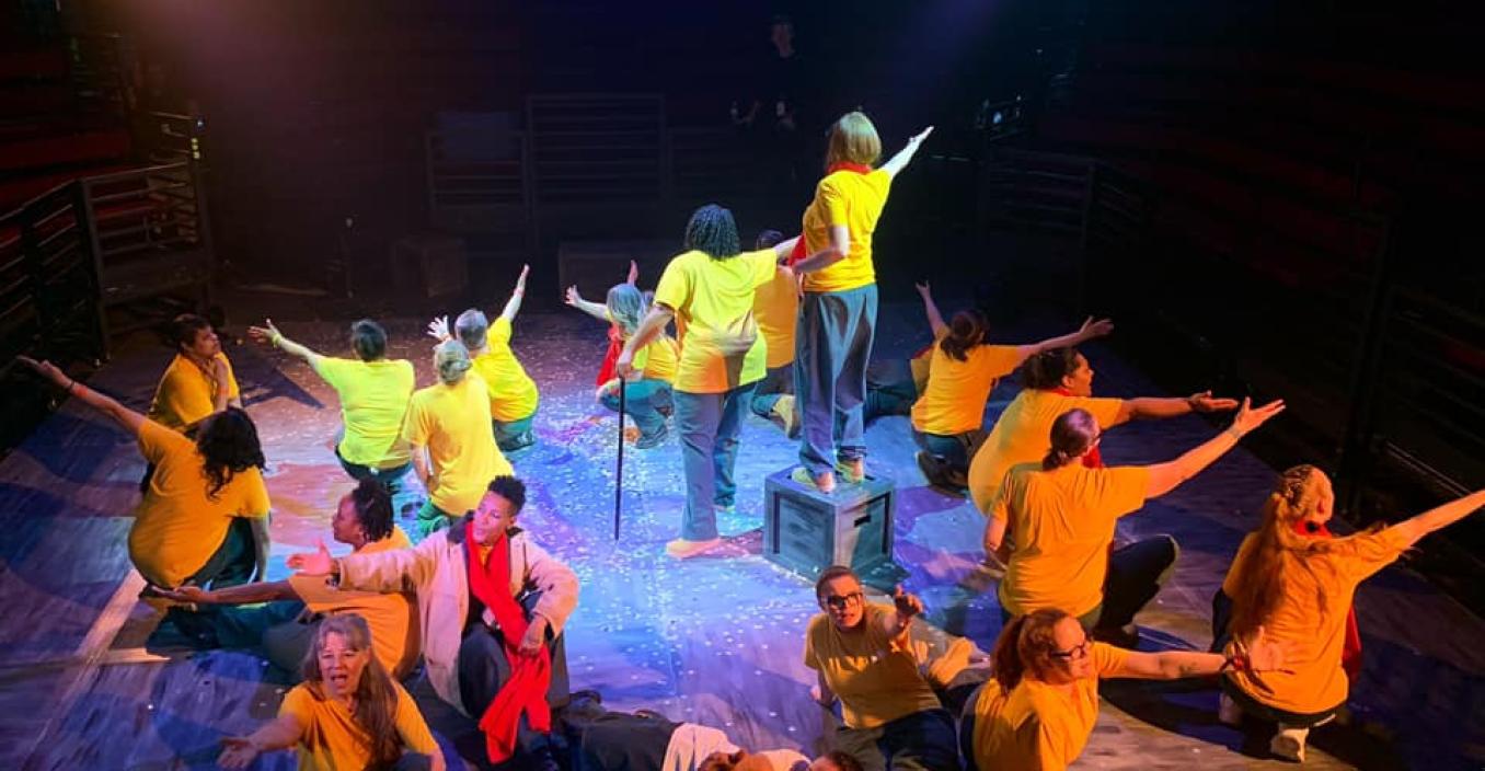 A Christmas Carol Bows
