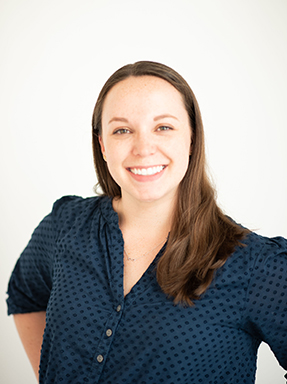 Lauren anuszewski headshot