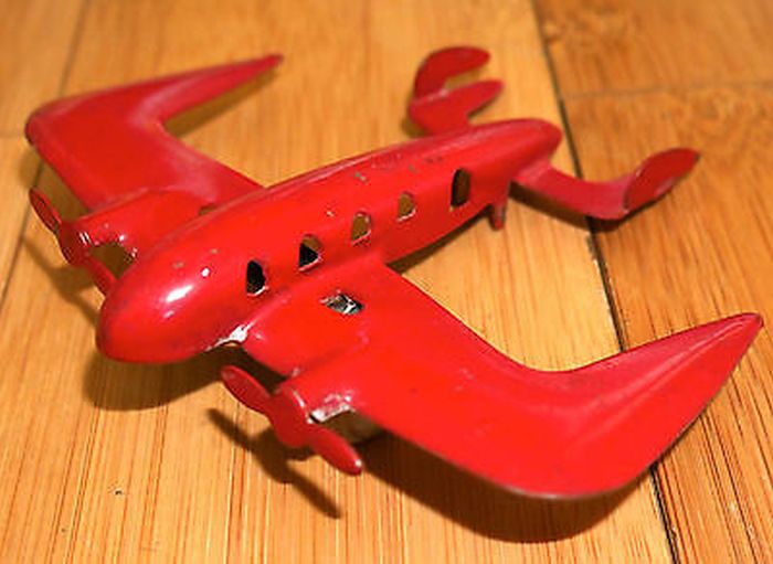amache red plane