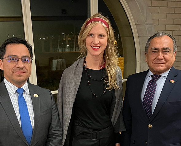 Alison Krogel receives recognition from Peruvian government