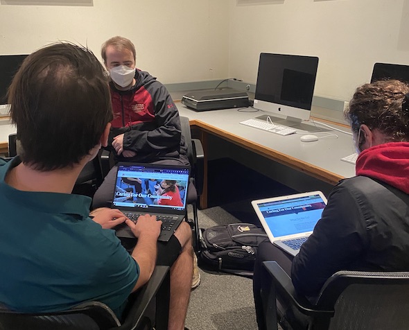 DU Social Media class