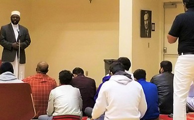 Imam Shafi speaks at the Jummah Prayer