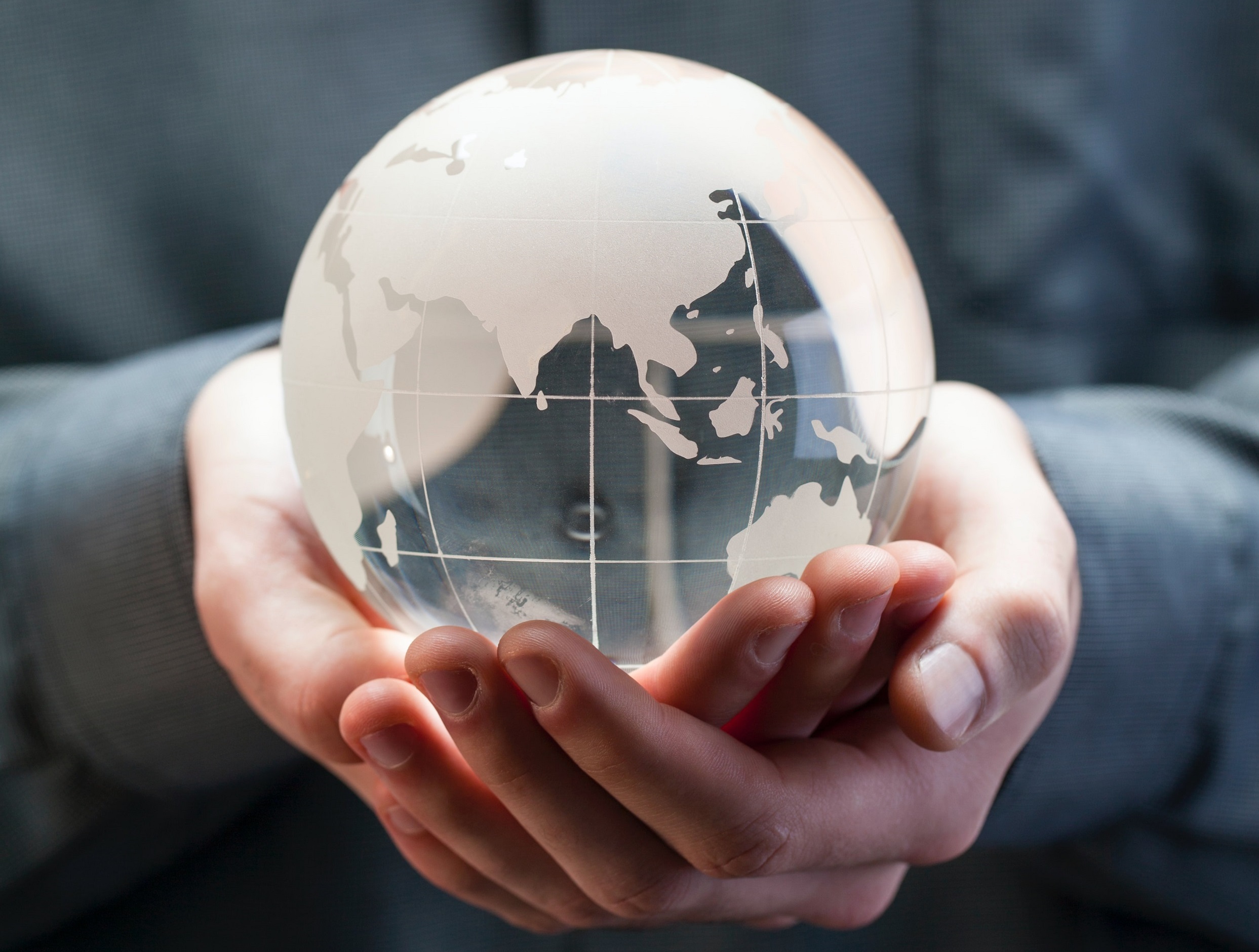 Globe hands