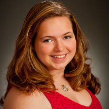 Andi Schlut headshot