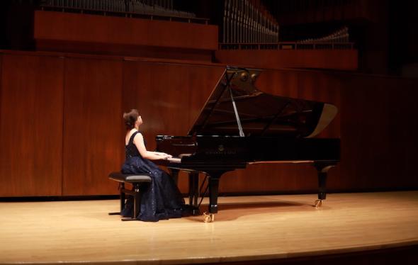 Artist Diploma student Jiawei Lyu at the piano.