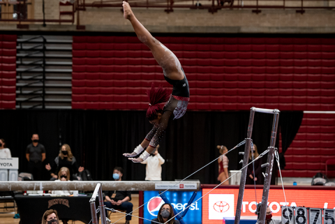 lynnzee-brown-gymnastics-competition